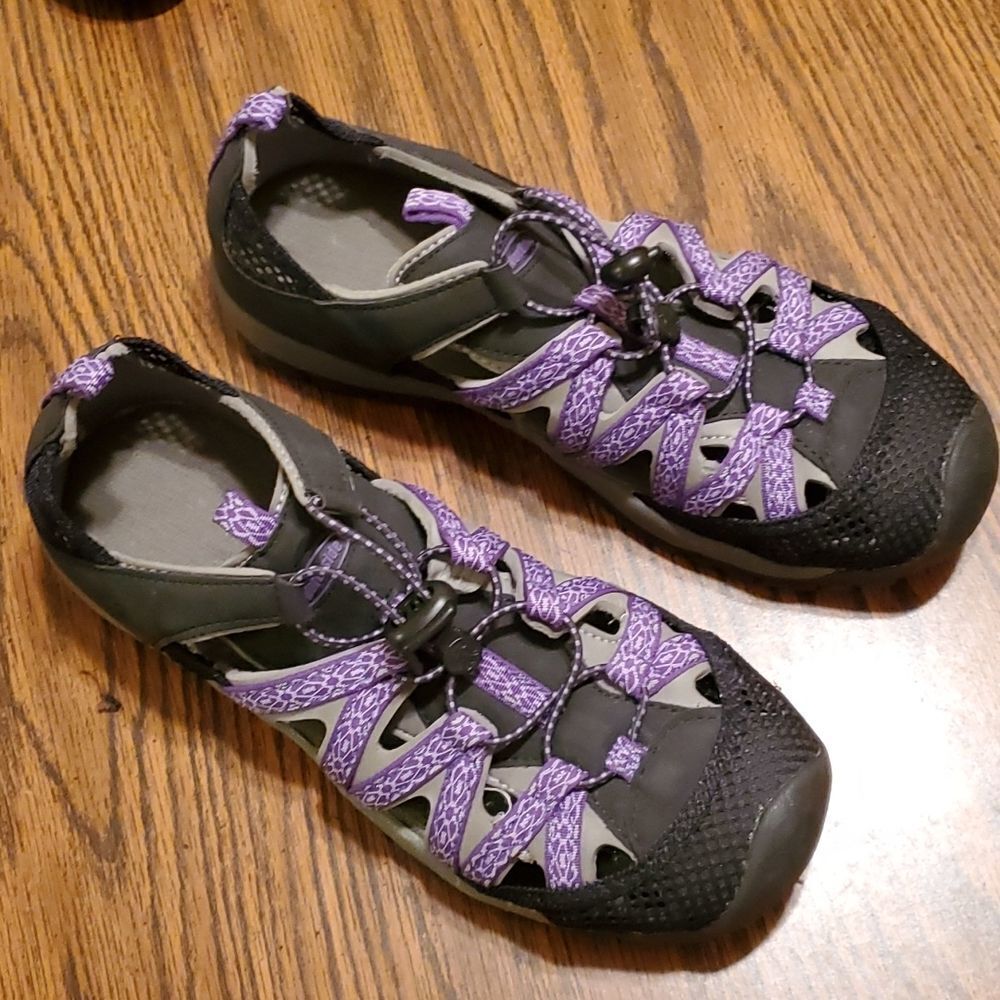 NORTHSIDE purple and black water shoes size 9. NWOB